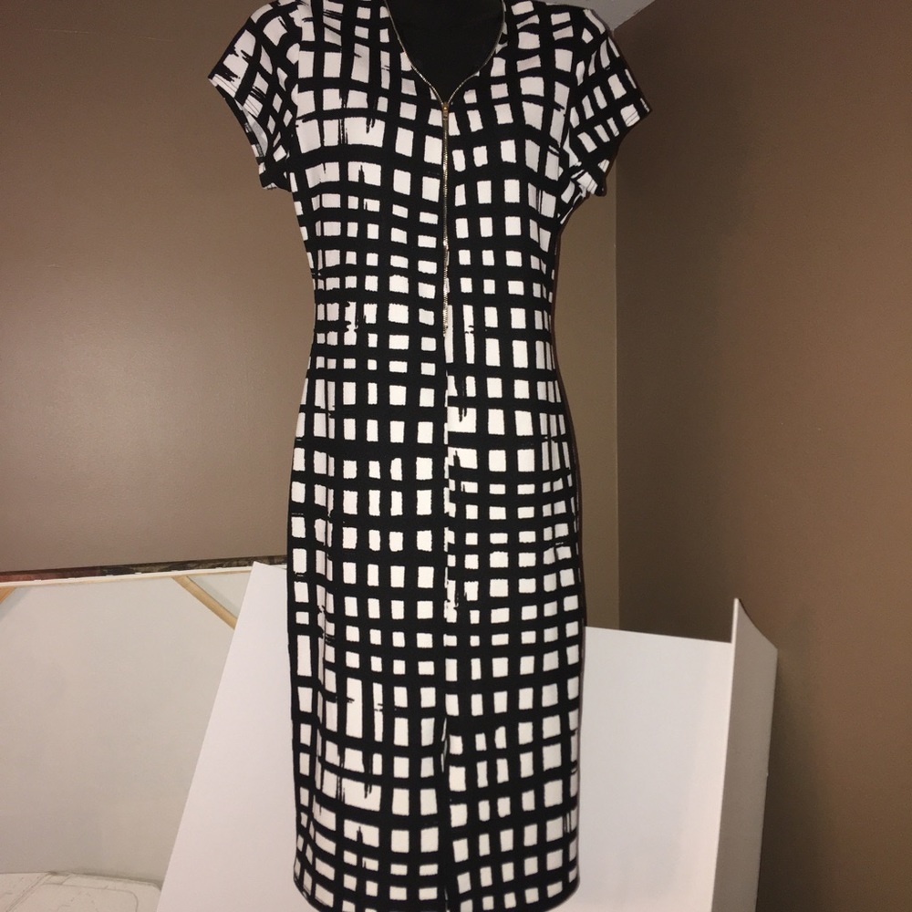 Maru Black and white dress